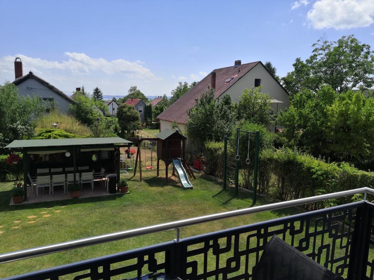 Lila Fuge Apartman Apartment Balatonfured Luaran gambar