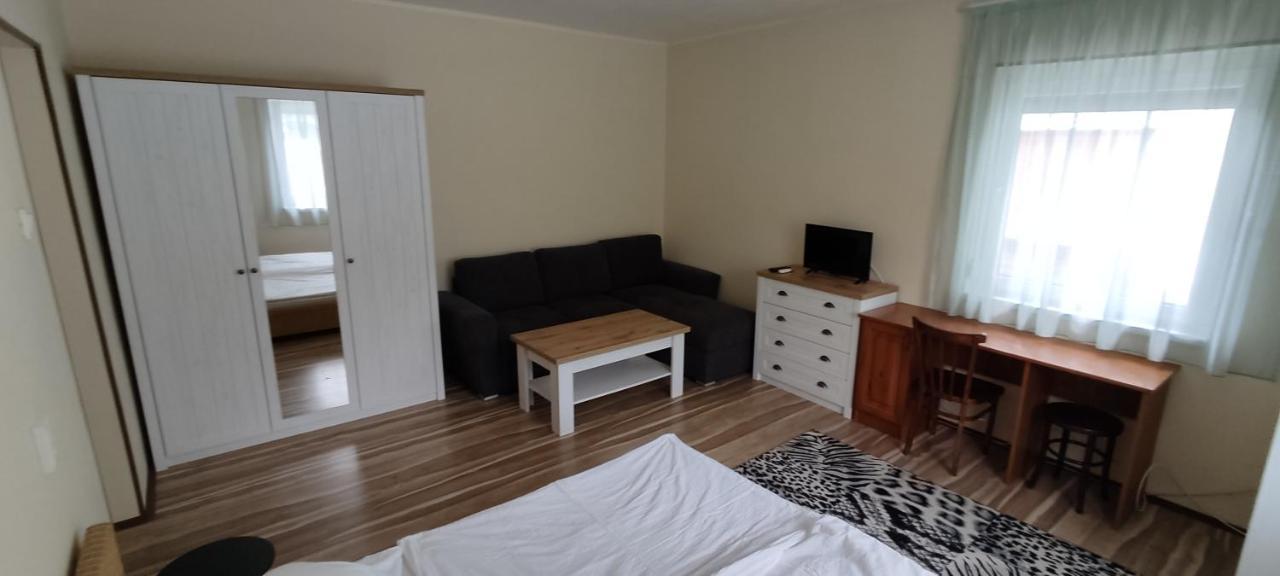 Lila Fuge Apartman Apartment Balatonfured Luaran gambar