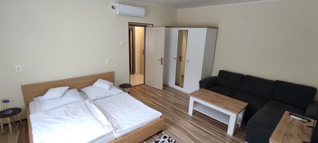 Lila Fuge Apartman Apartment Balatonfured Luaran gambar