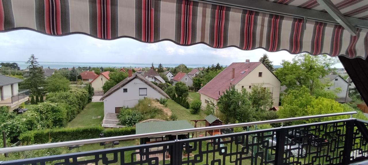 Lila Fuge Apartman Apartment Balatonfured Luaran gambar