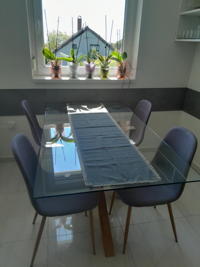 Lila Fuge Apartman Apartment Balatonfured Luaran gambar
