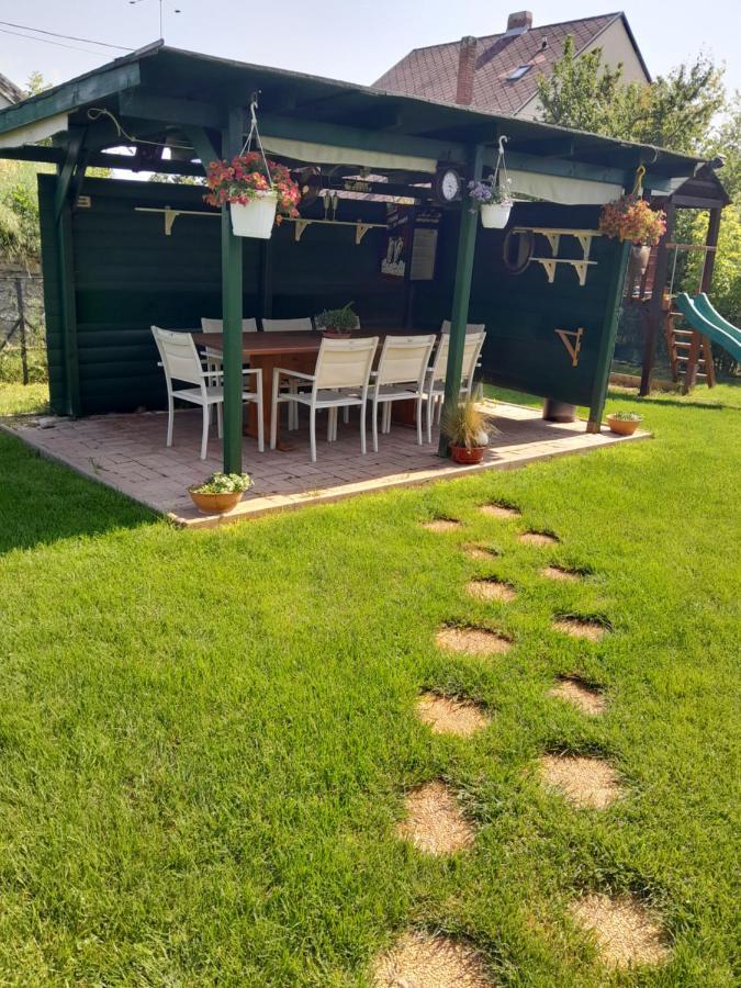 Lila Fuge Apartman Apartment Balatonfured Luaran gambar