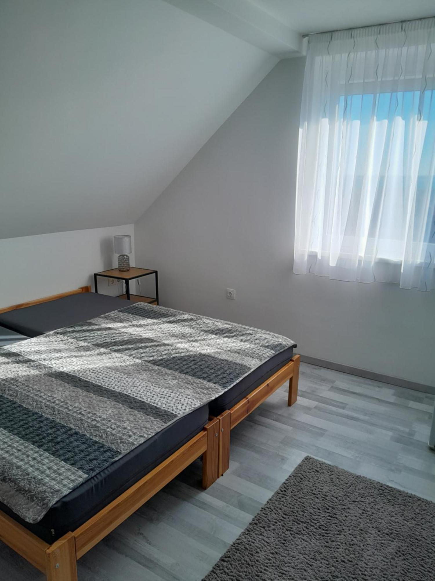 Lila Fuge Apartman Apartment Balatonfured Luaran gambar