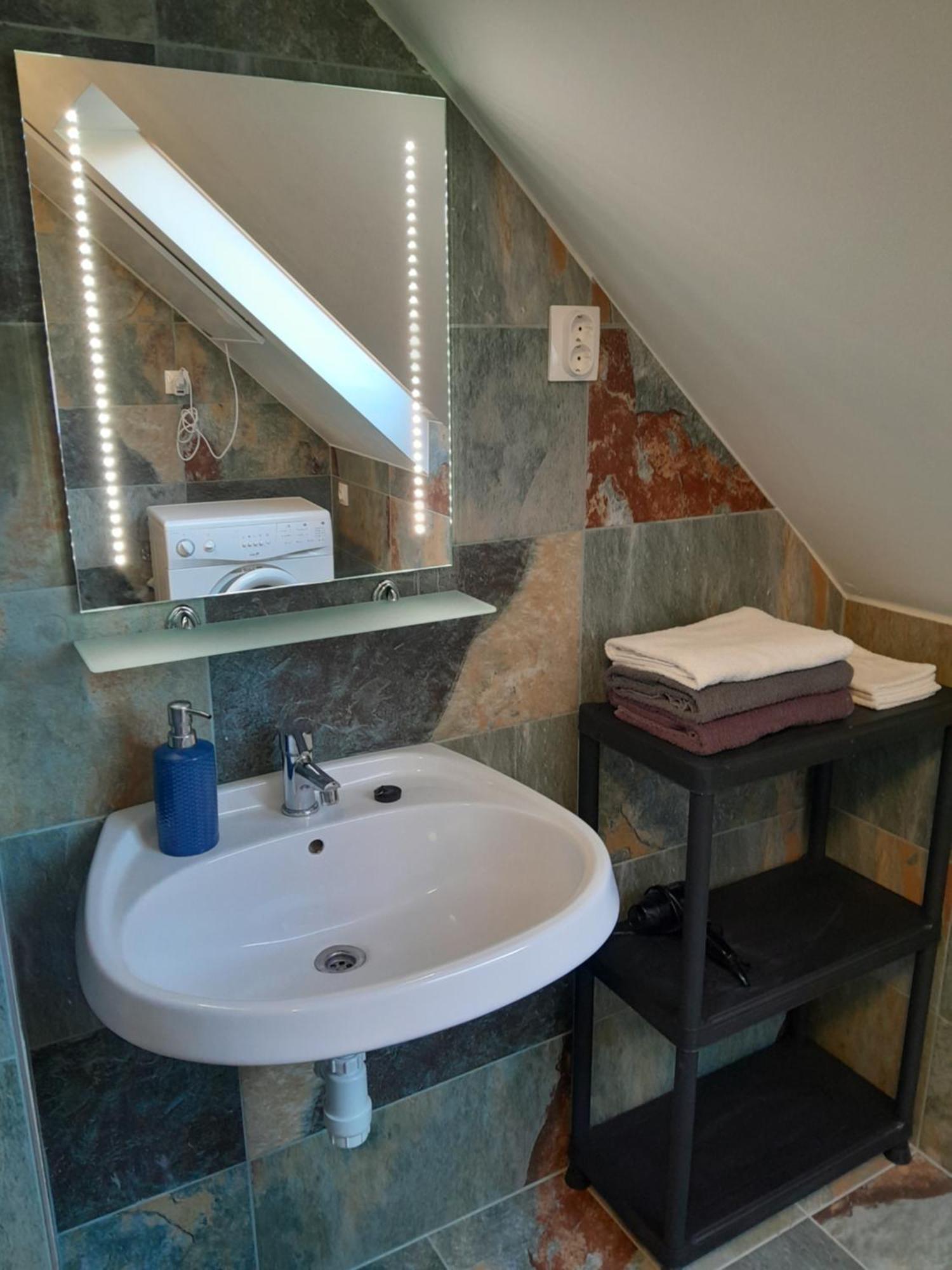 Lila Fuge Apartman Apartment Balatonfured Luaran gambar