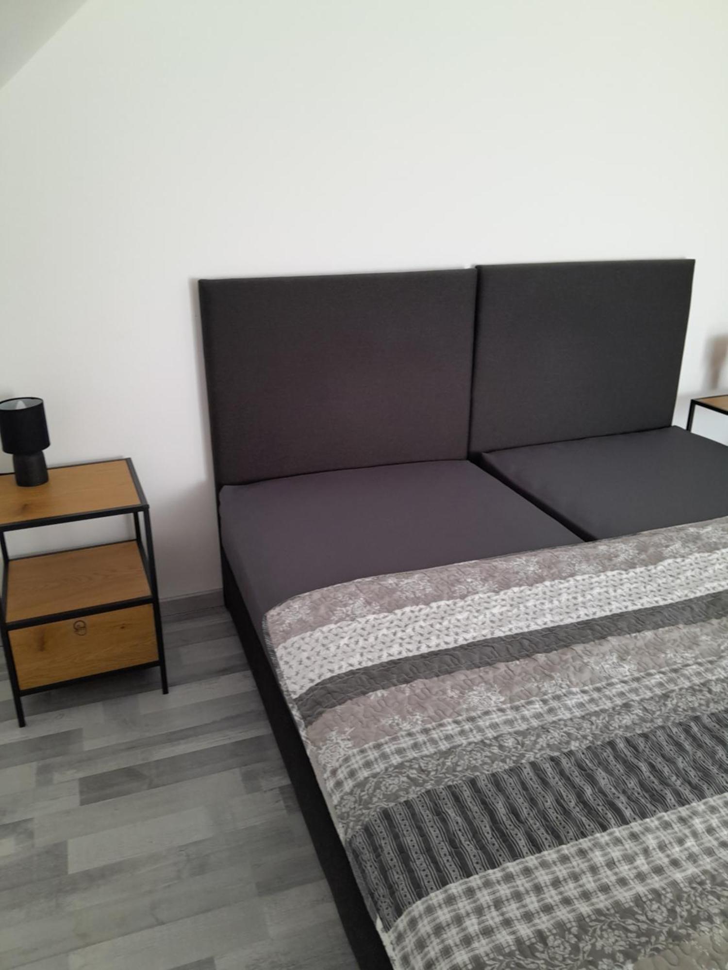 Lila Fuge Apartman Apartment Balatonfured Luaran gambar